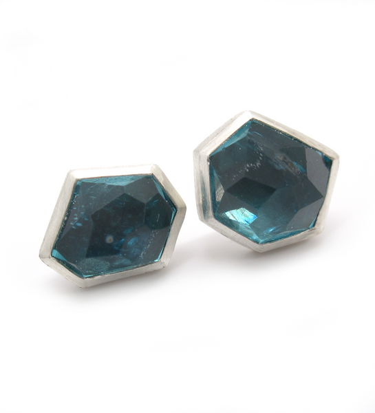 Apatite Geo Studs