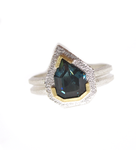 Spinel Amulet Ring